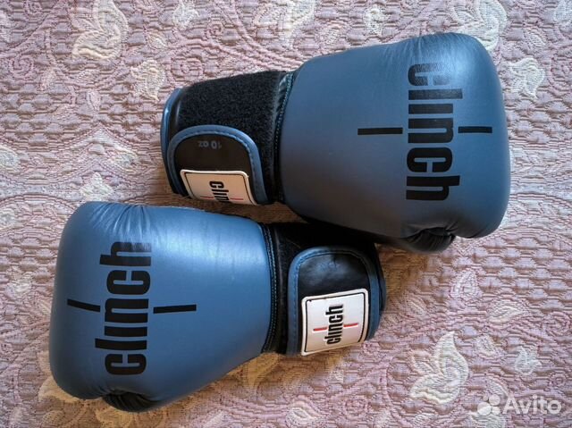 Боксерские перчатки clinch (10 oz)