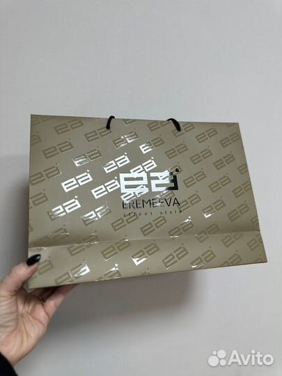 Пакеты и коробки с печатью логотипа. Сувениры