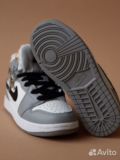 Кроссовки детские nike зима