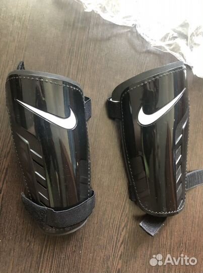 Футбольные щитки nike 170-180 см