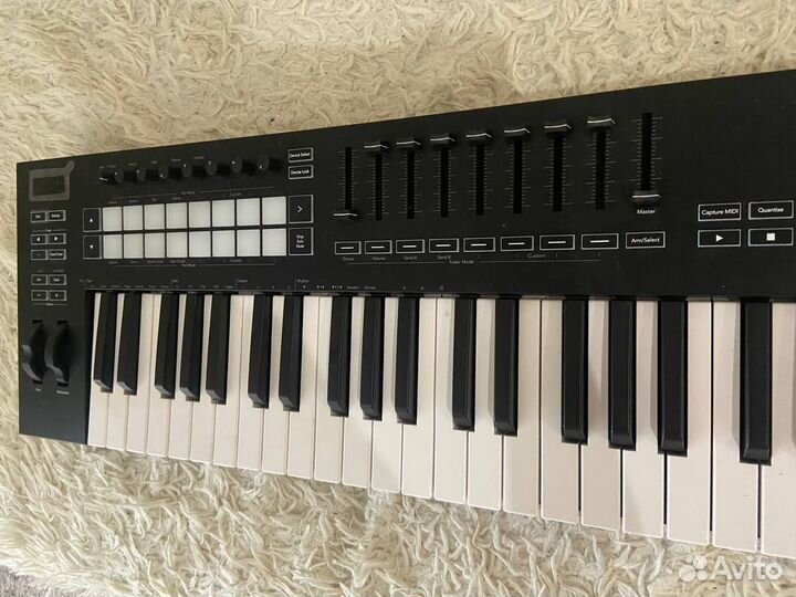 Novation Launchkey 49 MK3