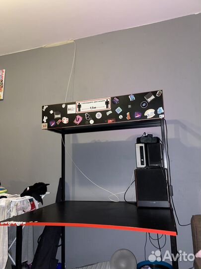 Компьютерный стол