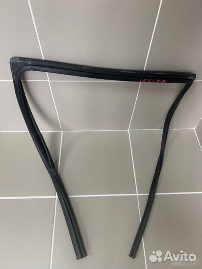 Уплотнитель стекла двери Hyundai Getz