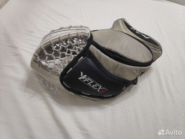 Вратарский шлем, вратарские щитки, блин, ловушка