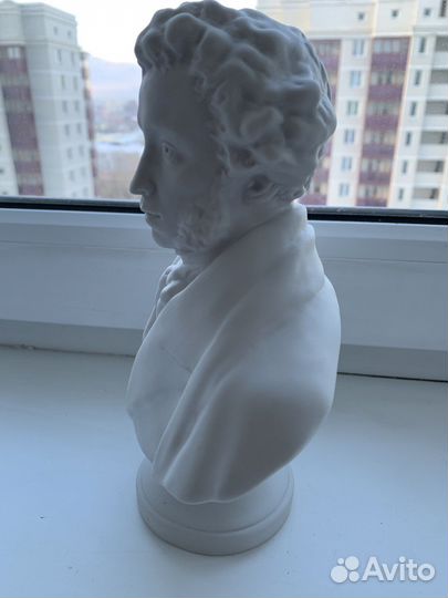 Бюст Пушкин лфз