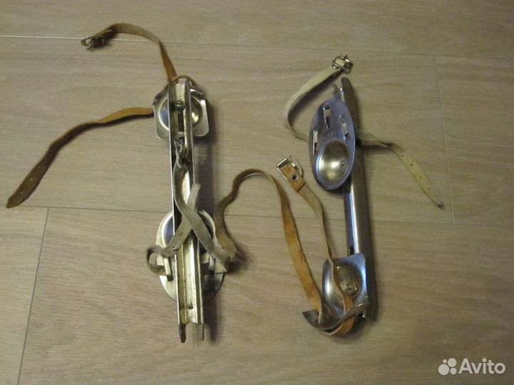 Накладки на обувь для обучения катанию на коньках
