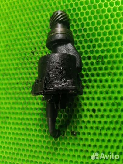 Насос вакуумный Volkswagen Passat