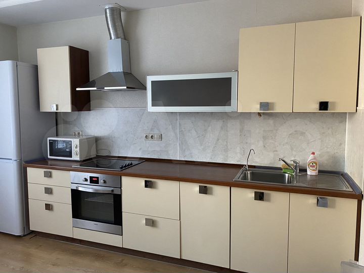 3-к. квартира, 100 м², 5/9 эт.