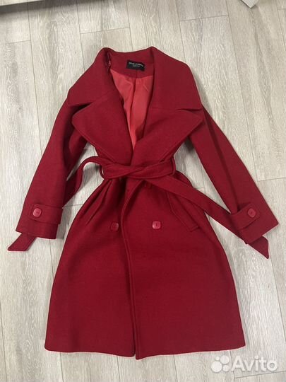 Пальто красное