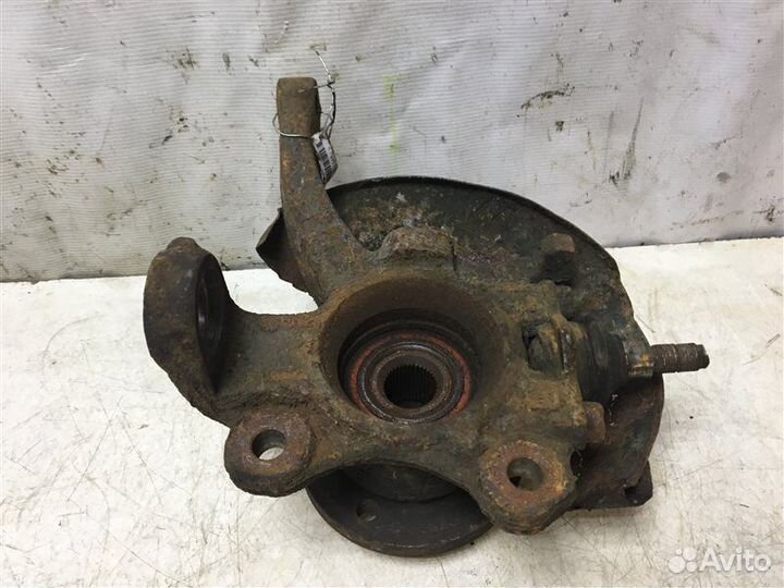 Кулак поворотный передний правый Volkswagen