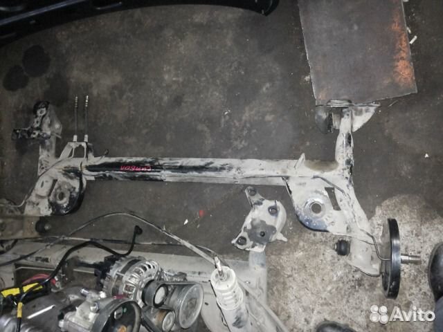 Задняя балка рено симбол