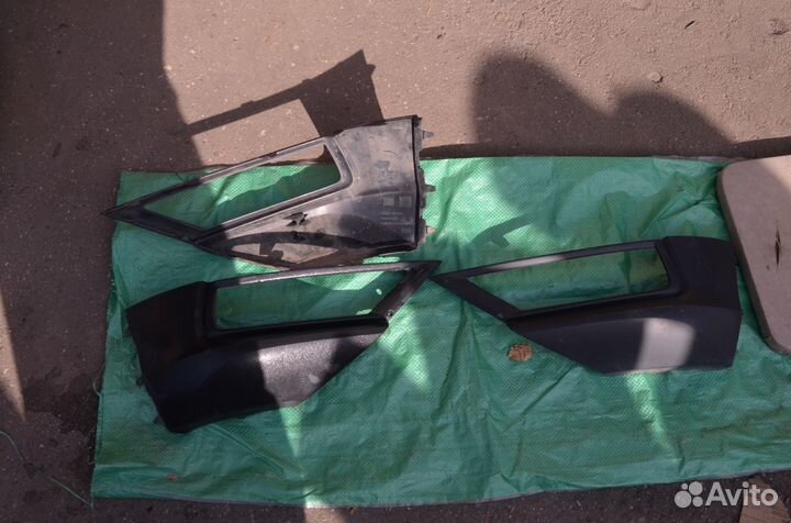 Volkswagen Tiguan накладка бампера переднего