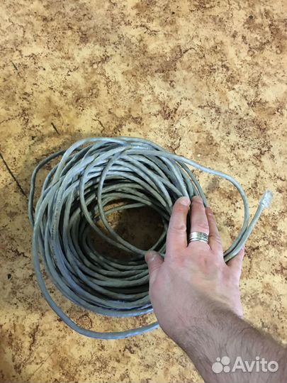 Один кабель ethernet