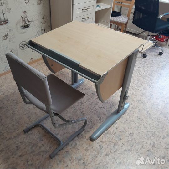 Письменный стол парта со стулом