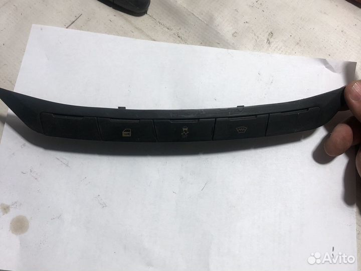 Центральный блок кнопок LADA веста