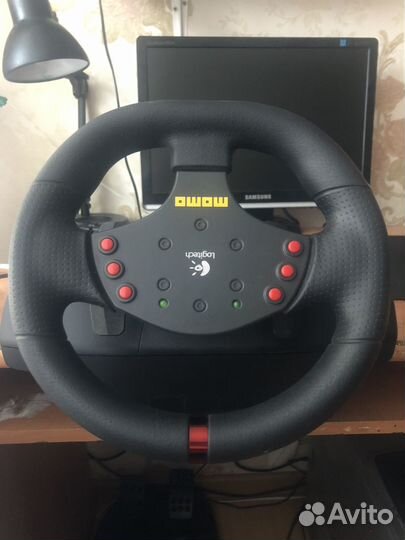 Игровой руль с педалями logitech momo racing 900