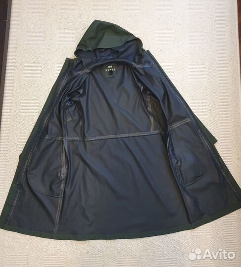 Плащ женский Uniqlo. доставки нет