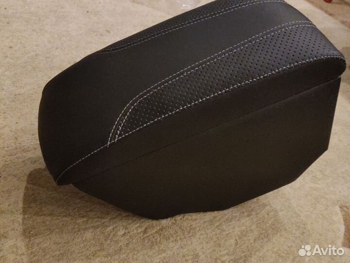 Подлокотник на kia rio 3