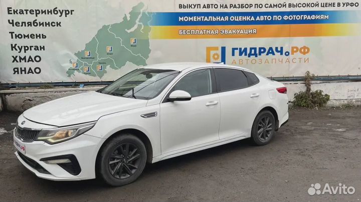 Отражатель в бампер задний левый Kia Optima (JF) 9