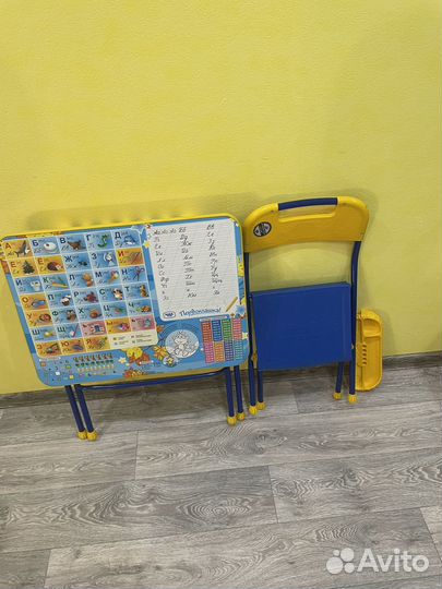 Детский стол и стул