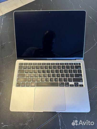 Macbook Air M1 (7-core) 8/256gb