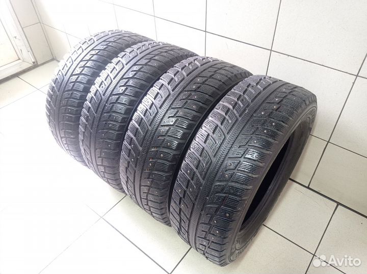 Kumho I'Zen KW22 215/60 R16 99T