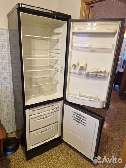 Холодильник бу stinol