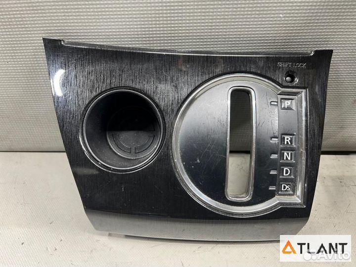 Консоль магнитофона mitsubishi delica D:5