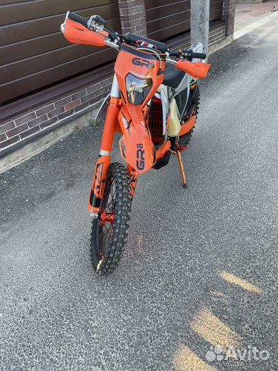 GR8 F300L Enduro PRO