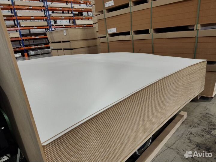 Лхдф 2,5*2070*2800 мм сорт 1 Белыи Kronospan