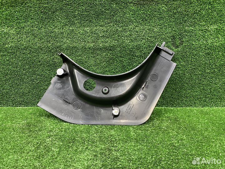 Пластик пола передний левый BMW G20