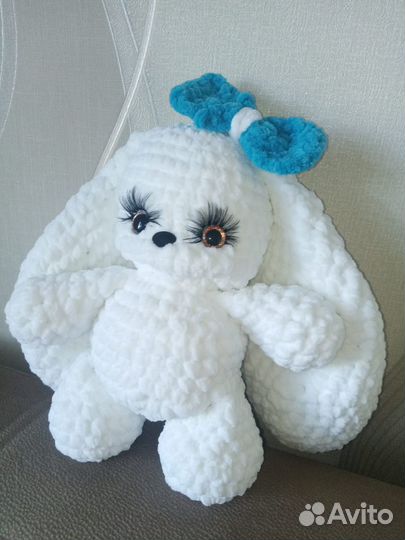 Заяц плюшевый с длинными ушами