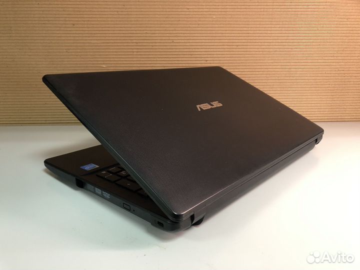 Тонкий Asus X551/4 ядра/4Гб/SSD 128Gb/Батарея 5ч