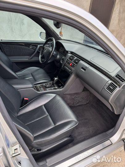 Mercedes-Benz E-класс 3.2 AT, 2000, 110 000 км