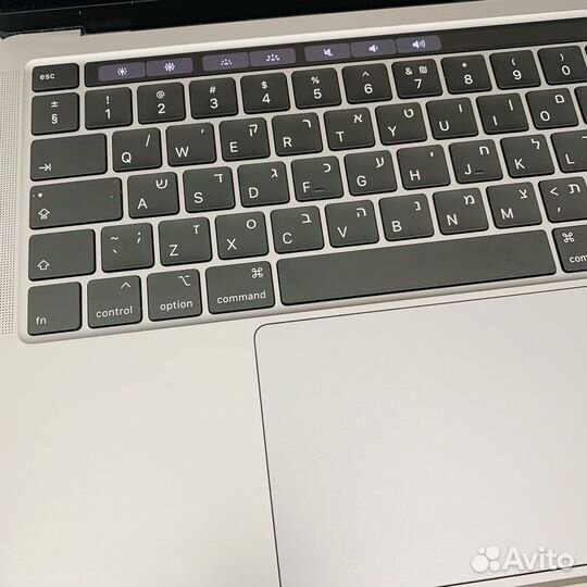 Macbook PRO 13 2020 I7/16GB/500SD с дефектом