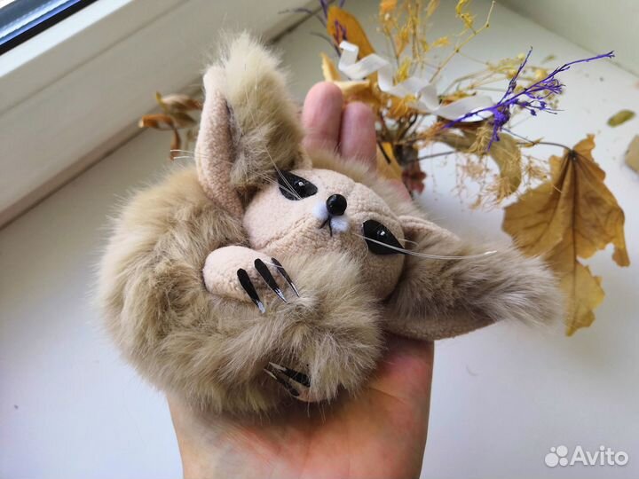 Мягкая игрушка лисичка фенёк (брошка)