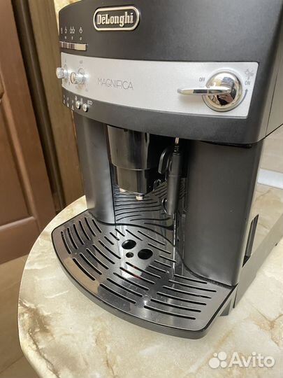 Кофеварка delonghi