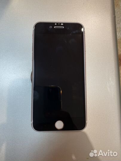 Телефон iPhone 6s