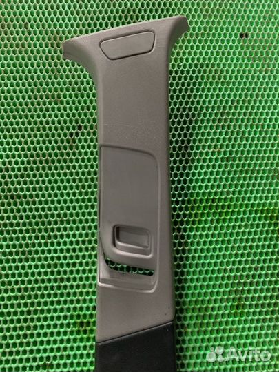 Пластик салона правый Opel Astra H Z18XER 2007