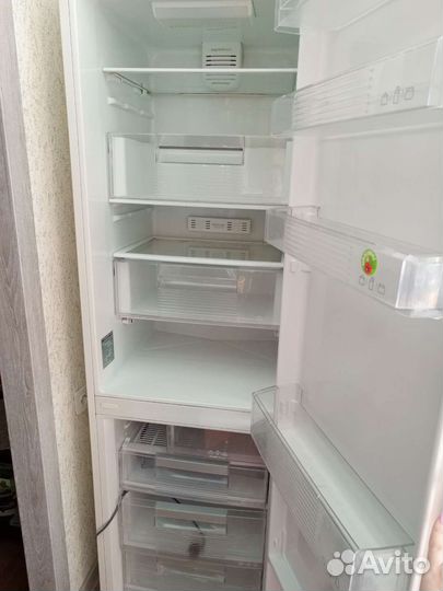 Холодильник бу LG рабочий