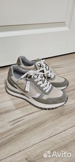 Кроссовки женские Tamaris 37