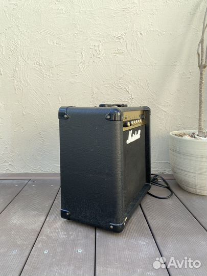 Комбоусилитель marshall mg15