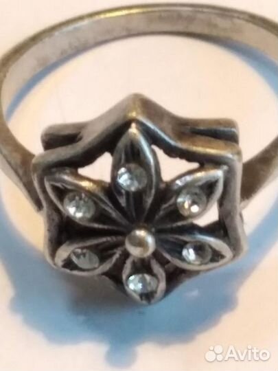 Кольцо с фианитами. Jenavi