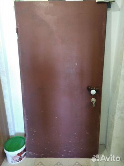 Дверь входная металлическая от застройщика