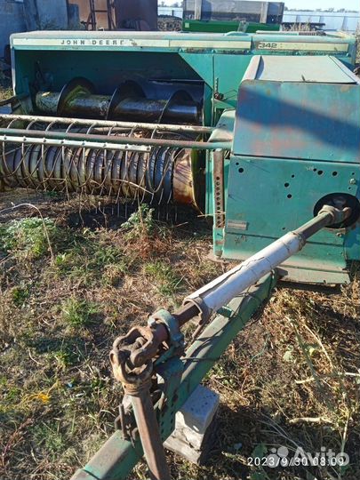 Пресс-подборщик John Deere 342 A, 1999