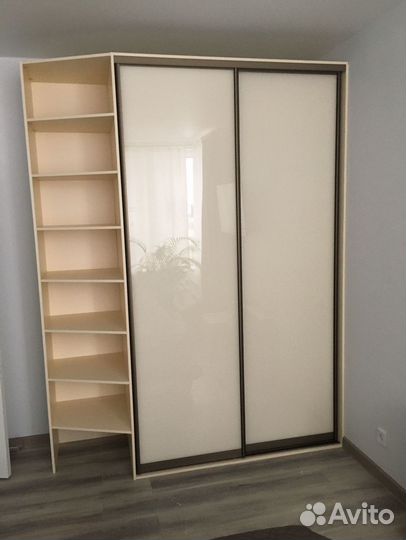 Шкаф распашной