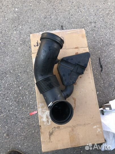 Трупка воздушного фильтра бмв х5 E53 BMW 5 E60