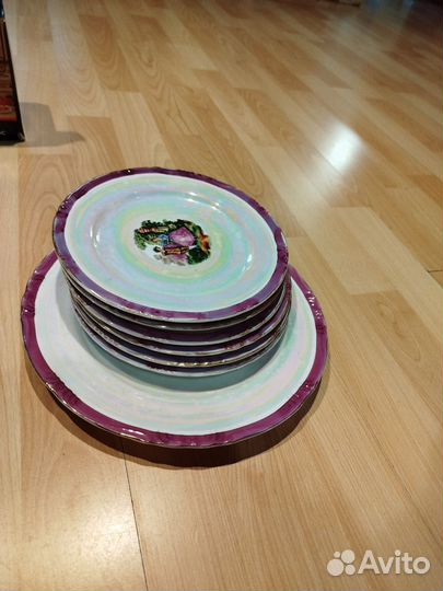 Тарелки 1 большая и 6 маленьких