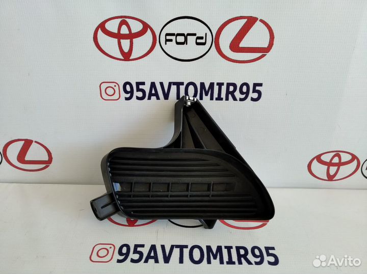 Заглушка В Бампер Toyota Corolla 02-04 Lh