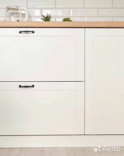 Кухня под потолок с подсветкой на заказ Озерки